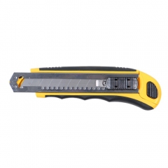 Строительный нож - 8211121 (пластик / резина) Sigma 18 мм желтый (Украина) 