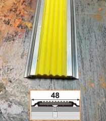 Профиль одноуровневый с желтой резиновой вставкой УЛ-150